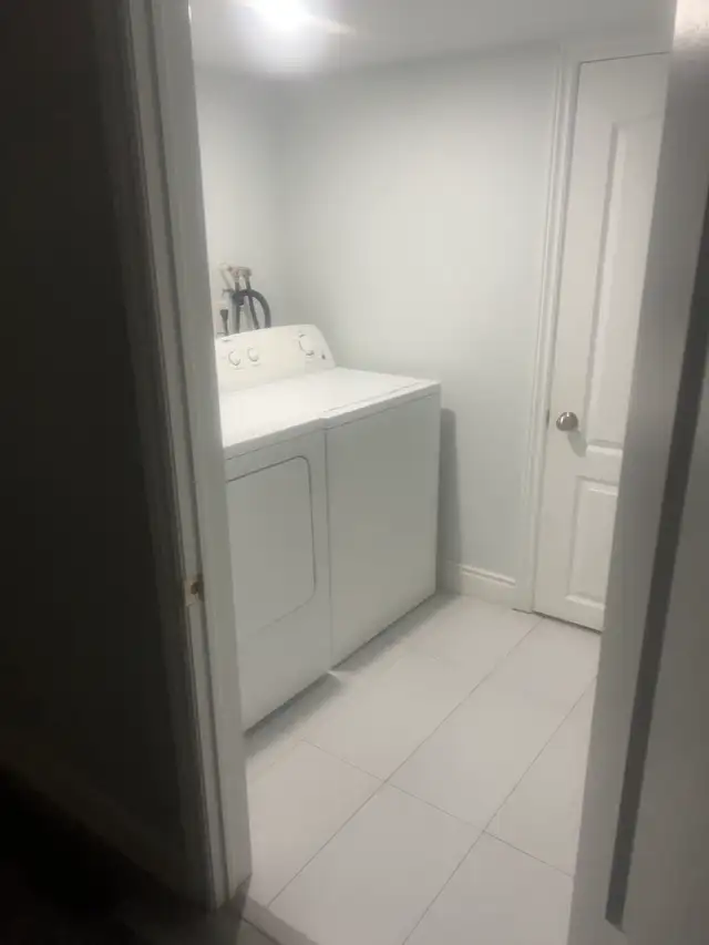 2 bedrooms basement for rent in Brampton. - Photo 8