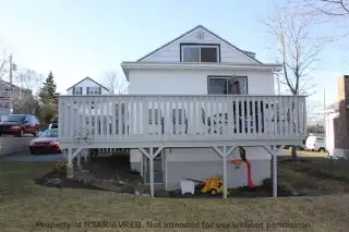 June 1st/July 1st/ 3 Bed 2 Bath 3 Level Home 44 Coronation Ave