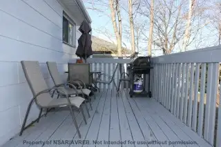 June 1st/July 1st/ 3 Bed 2 Bath 3 Level Home 44 Coronation Ave - Photo 5