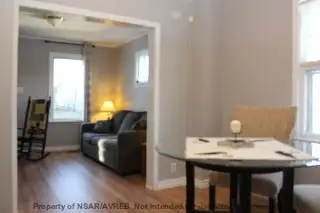 June 1st/July 1st/ 3 Bed 2 Bath 3 Level Home 44 Coronation Ave - Photo 9