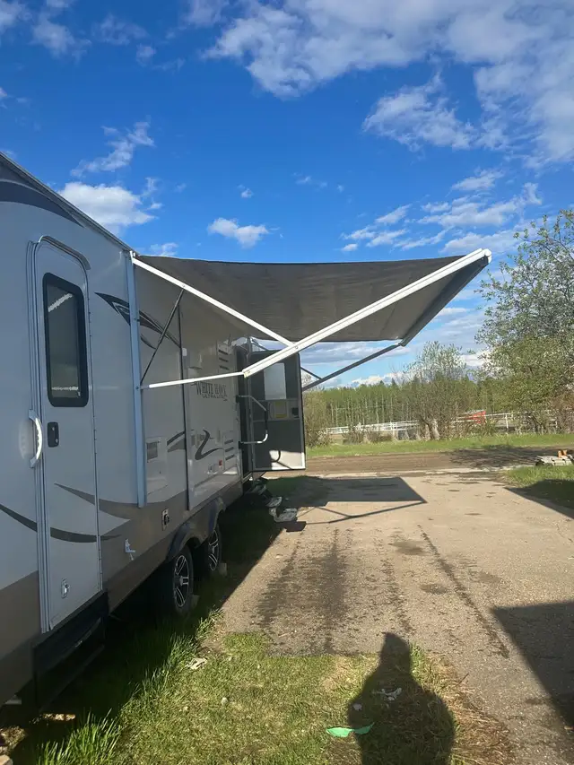 2013 JAYCO WHITEHAWK ULTRA LIGHT 27 FOOT DSRB HOLIDAY TRAILER