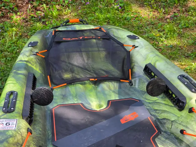 Fishing kayak