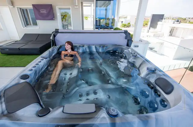 SATURN HOT TUB FOR SALE - Photo 2