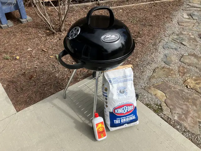 Charcoal Barbecue, 21" Kettle Style