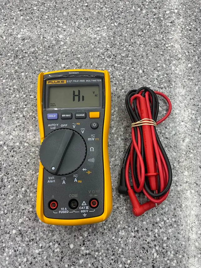 Fluke 117 Digital Multimeter - Photo 2