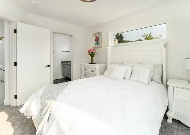Spruce Ave 3 Bed 2.5 Bath Upper Suite For Rent Edmonton! - Photo 8