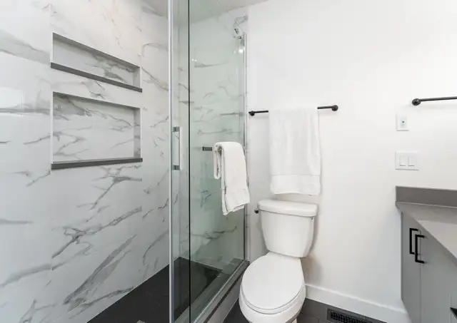 Spruce Ave 3 Bed 2.5 Bath Upper Suite For Rent Edmonton! - Photo 11