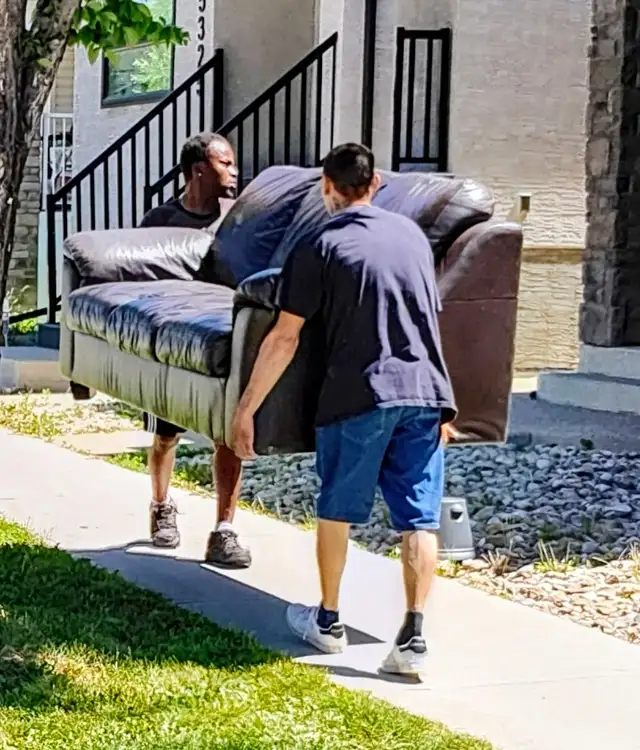 Local Regina Moving Company - Photo 8