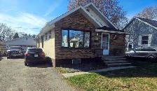 PRIVATE BEDROOM FOR RENT — ALL UTILITIES INCLUDED