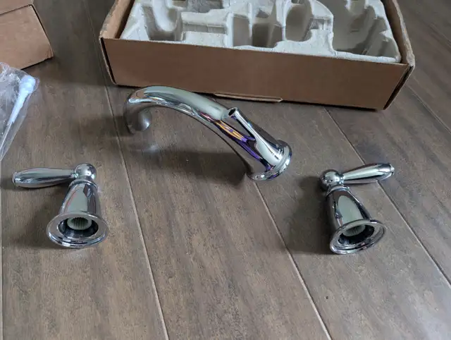 Brand New Moen Chrome Bathroom Faucet For Sale - Photo 5