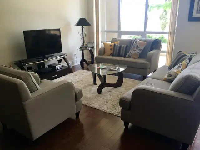 Two Storey Ground Floor Luxury Villa | Downtown Markham - Photo 3
