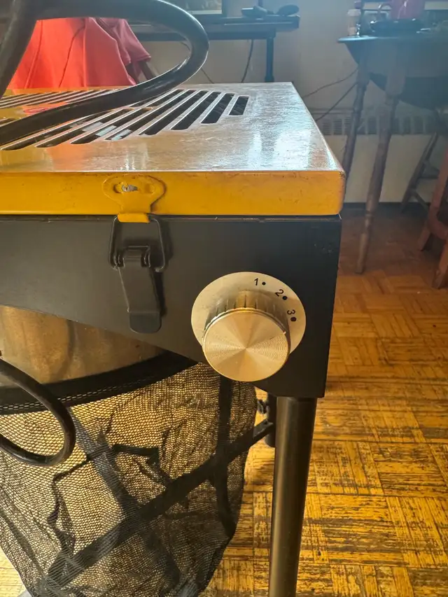 Cannabis Table Trimmer - Photo 3