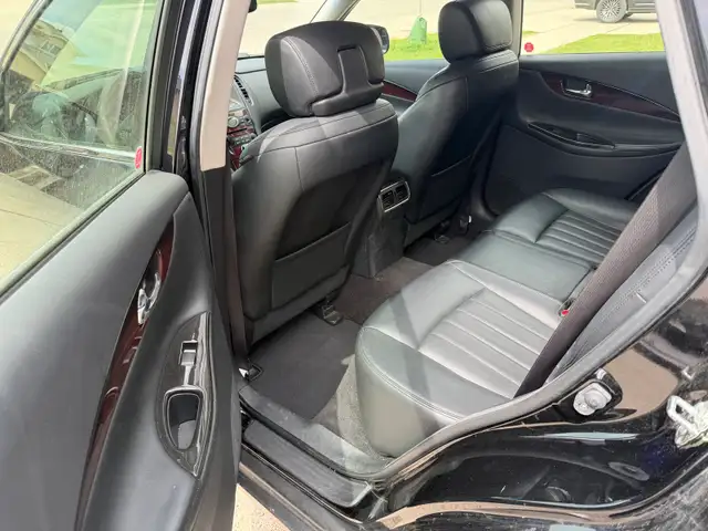 2017 INFINITI QX50 - Photo 8