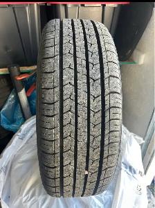 17-inch tires on Hyundai Alloy Rims.  Set of 4.  Like new - Photo 4