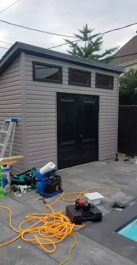 Cabanons réserve vos place pour l’été.