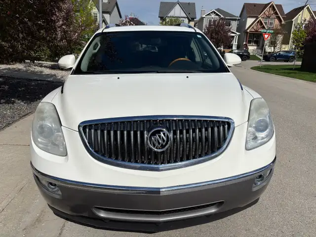 Excellent condition 2009 Buick Enclave CXL AWD - Photo 2