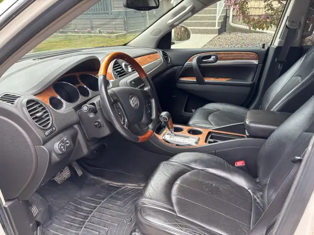 Excellent condition 2009 Buick Enclave CXL AWD - Photo 5