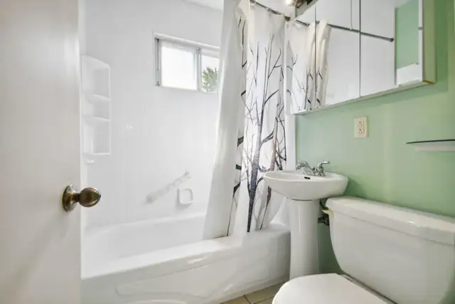 GRANDE CHAMBRE TOUT INCLUS A LOUER PROCHE DE METRO - Photo 3