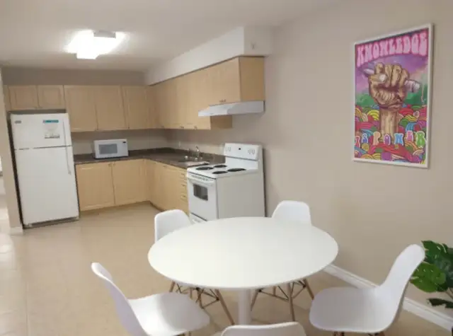 Private Room For Rent - Photo 3
