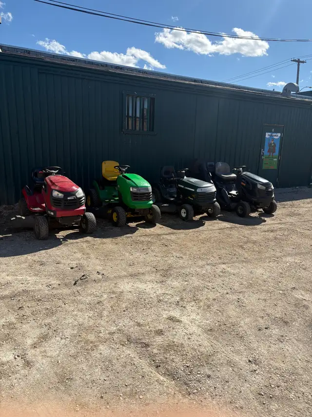 Lawn tractor & zero turn repair/service - Photo 5