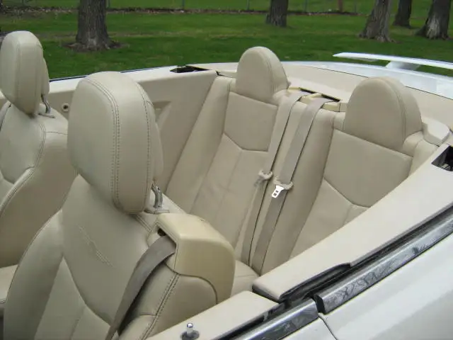2010 Chrysler Sebring Limited - Photo 4
