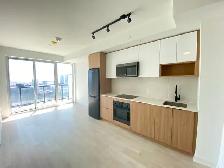 DT Toronto 1bed 1Den 1Bath Luxury Condo For Rent at 5 Defries St - Photo 3