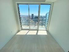 DT Toronto 1bed 1Den 1Bath Luxury Condo For Rent at 5 Defries St - Photo 5