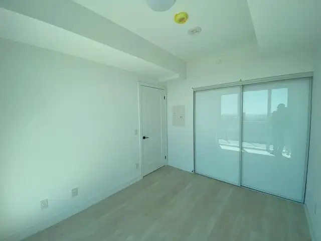 DT Toronto 1bed 1Den 1Bath Luxury Condo For Rent at 5 Defries St - Photo 10