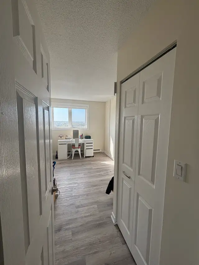 SUBLET – 2 Bedroom | 9th Floor | 800 Corydon Ave - Photo 7