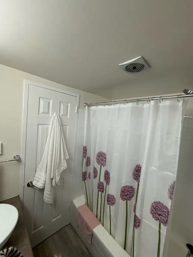 SUBLET – 2 Bedroom | 9th Floor | 800 Corydon Ave - Photo 9
