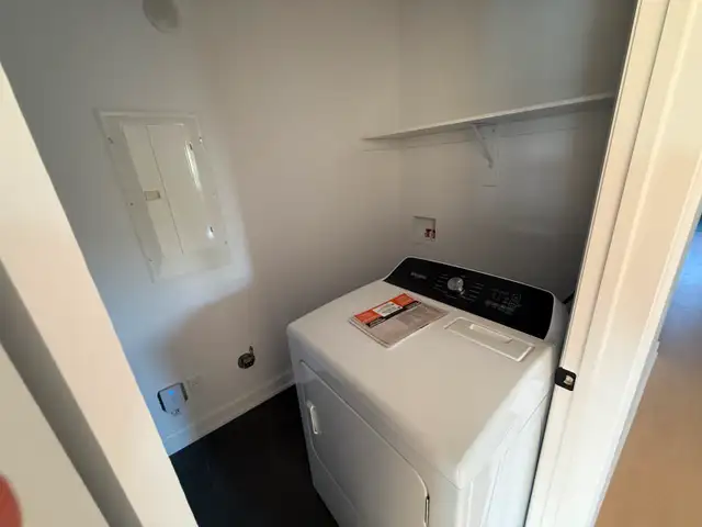 FOR RENT WENDOVER - 2 BEDROOM WATERFRONT - Photo 10