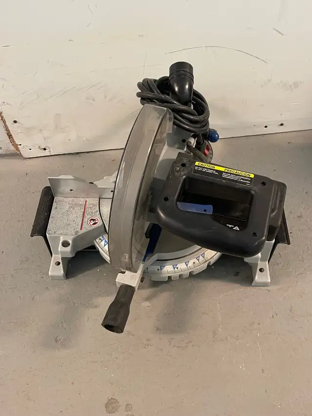 Delta Miter Saw - Photo 2