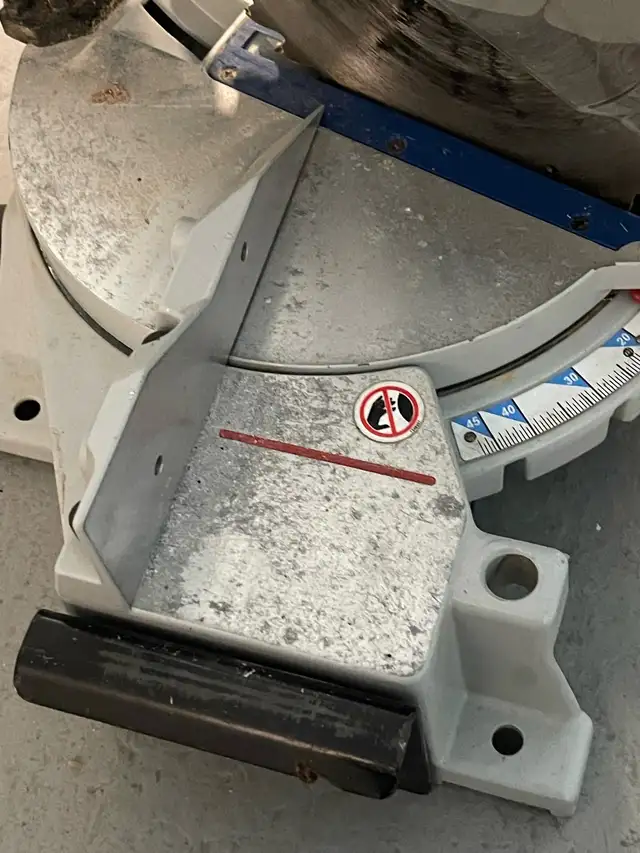 Delta Miter Saw - Photo 7