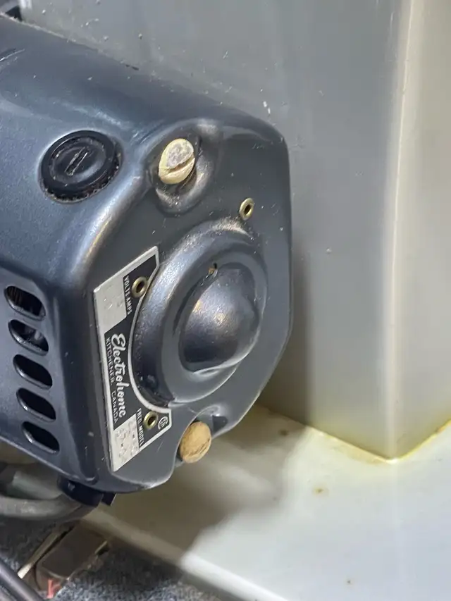 Economy Sewing Machine - Photo 2