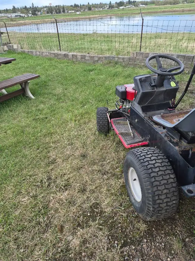 Lawn mower tractor read description - Photo 2
