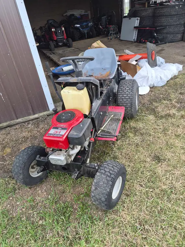 Lawn mower tractor read description - Photo 4