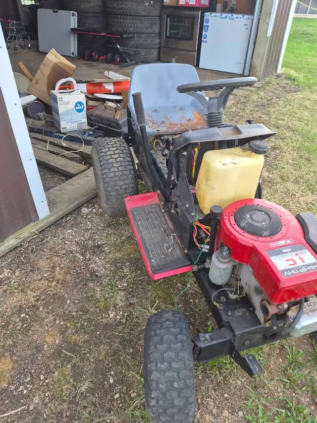 Lawn mower tractor read description - Photo 5