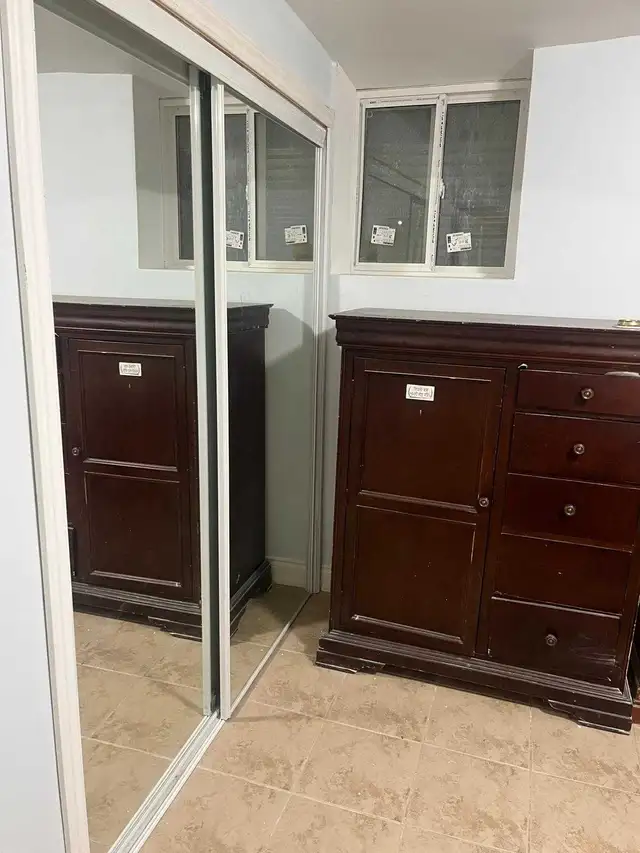 2 bedroom basement for rent - Photo 2