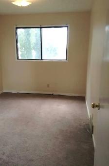 Full house for rent in Falconridge NE — available June 1st - Photo 10