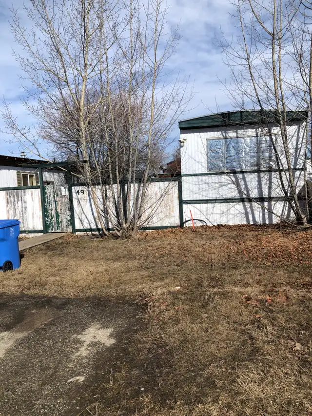 Mobile Home for Sale In Parkview Village. Handyman Special. - Photo 2