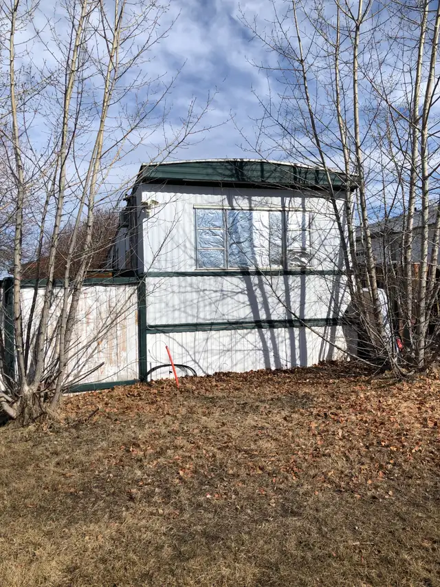 Mobile Home for Sale In Parkview Village. Handyman Special. - Photo 3