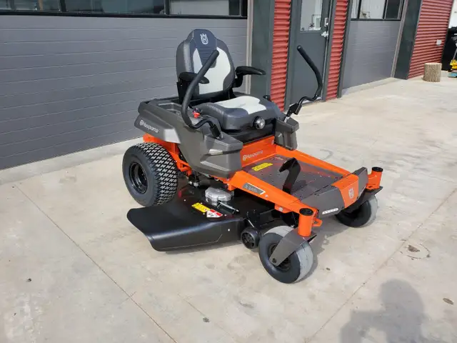 NEW Husqvarna Z245i Electric zero-turn 42' deck - Photo 2