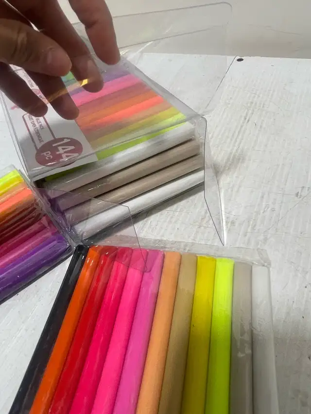 Craft Smart Modeling Clay - Photo 10