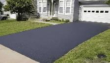 Asphalt Driveway Sealing - Photo 3