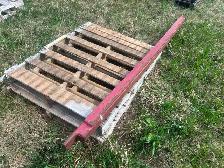 Steel Bar - 7'10' x 3' x 3'
