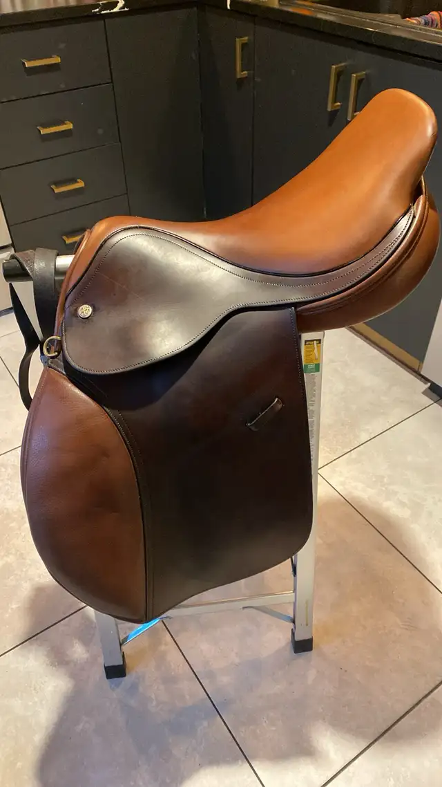 selle Crosby excel 161/2 et autres articles a suivre a vendre - Photo 4