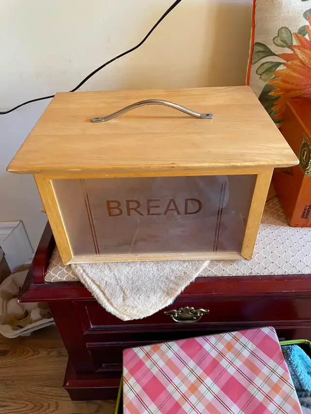 Bread box