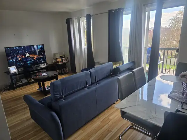 Appartement à louer 5 1/2. Cession de bail.