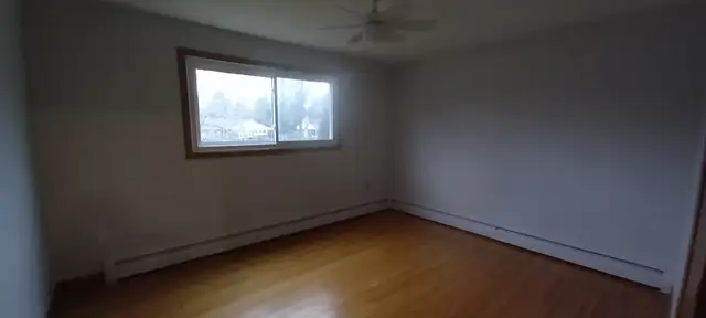 Spacious Classic 2 bedroom Apartment - Haist Street Fonthill - Photo 3