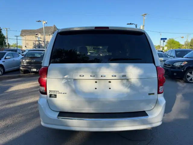 2016 Dodge Grand Caravan Canada Value Package - Photo 12